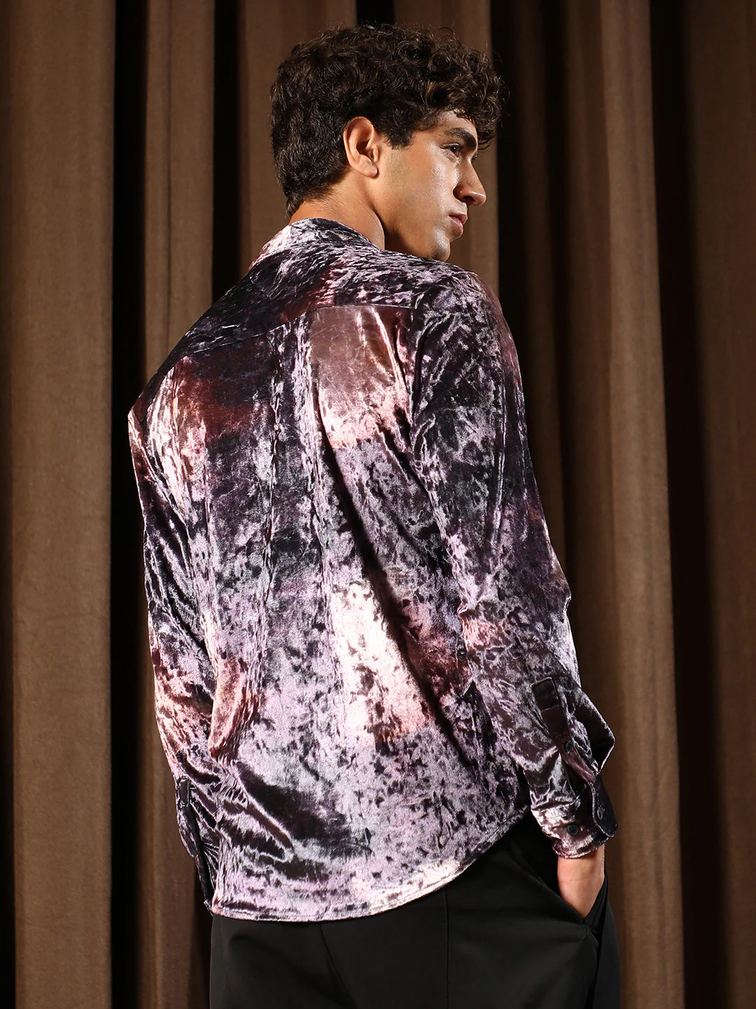 Contrast-Blur Imprint Velvet Shirt - Image 4