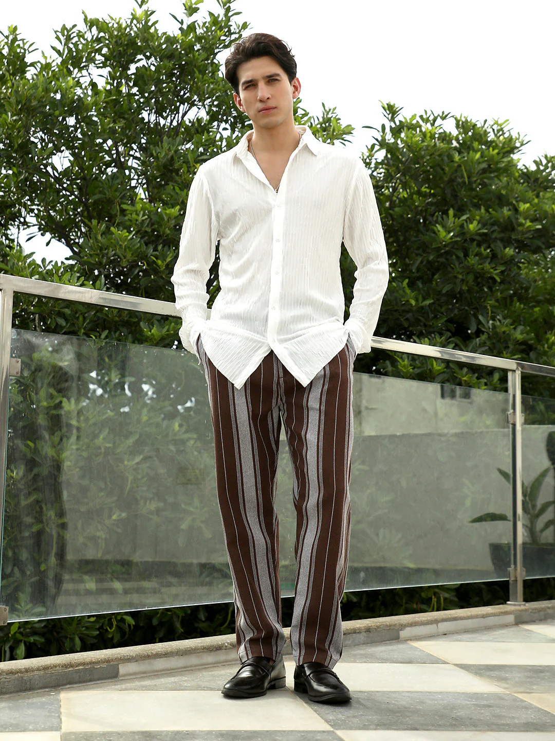 White Textured Slim Fit Shirt With Spread Collar - Image 5