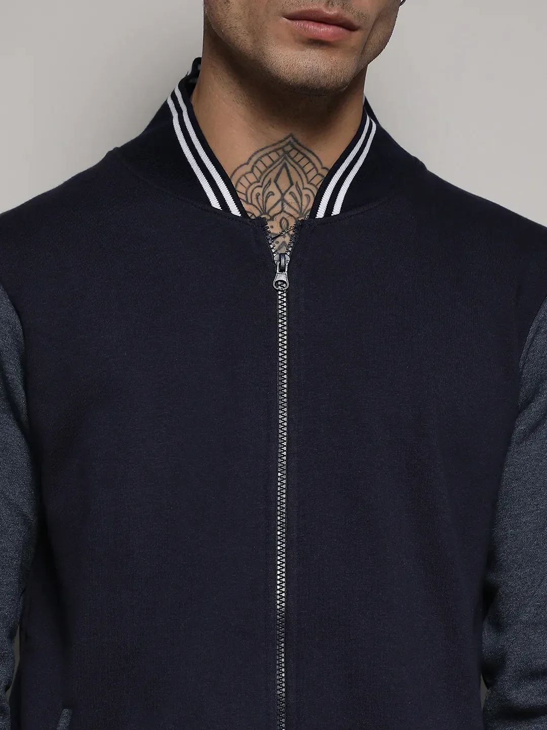Zip-Front Jacket With Contrast Striped Hem - Image 7