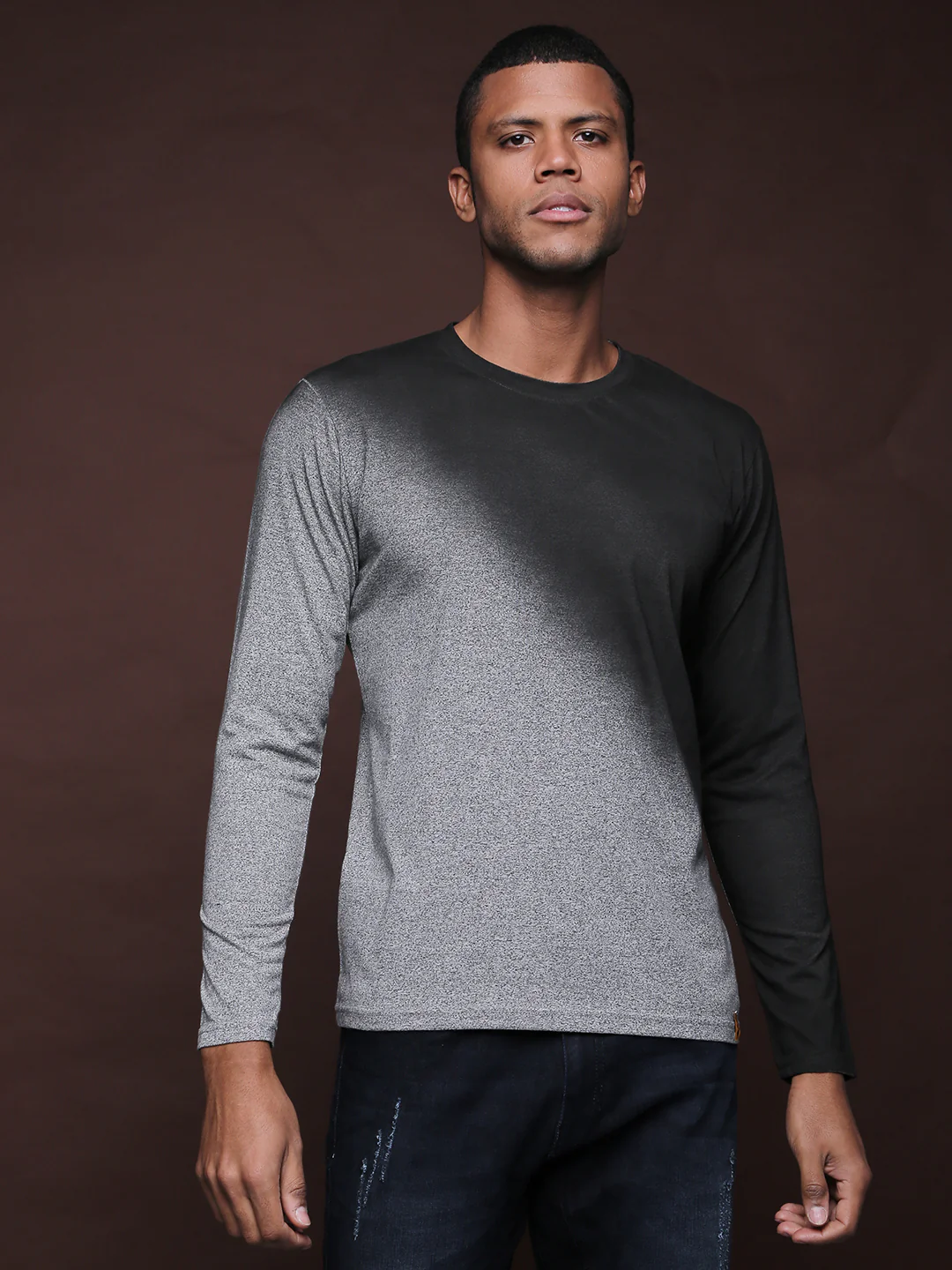 Round Neck T-Shirt - Image 2