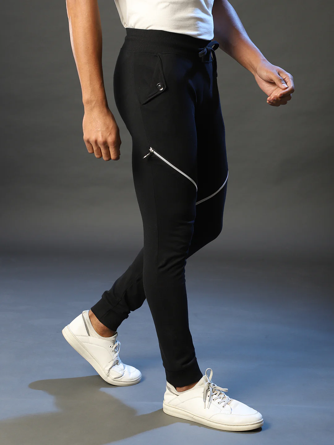 Solid Trackpants With Contrast Zipper Details - Image 3