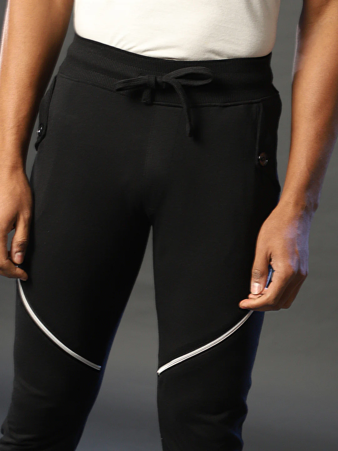 Solid Trackpants With Contrast Zipper Details - Image 6
