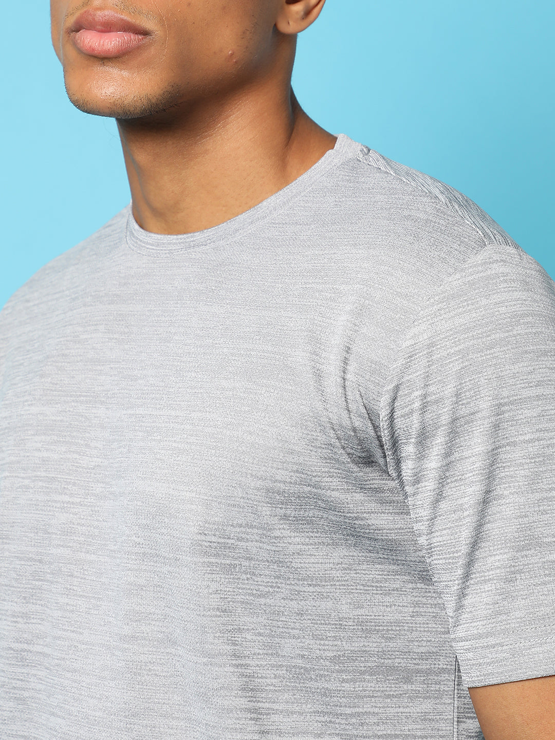 Solid Round Neck T-Shirt - Image 5
