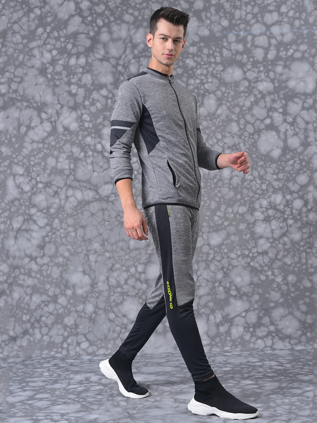 Solid Stylish Casual & Sports Tracksuit - Image 3
