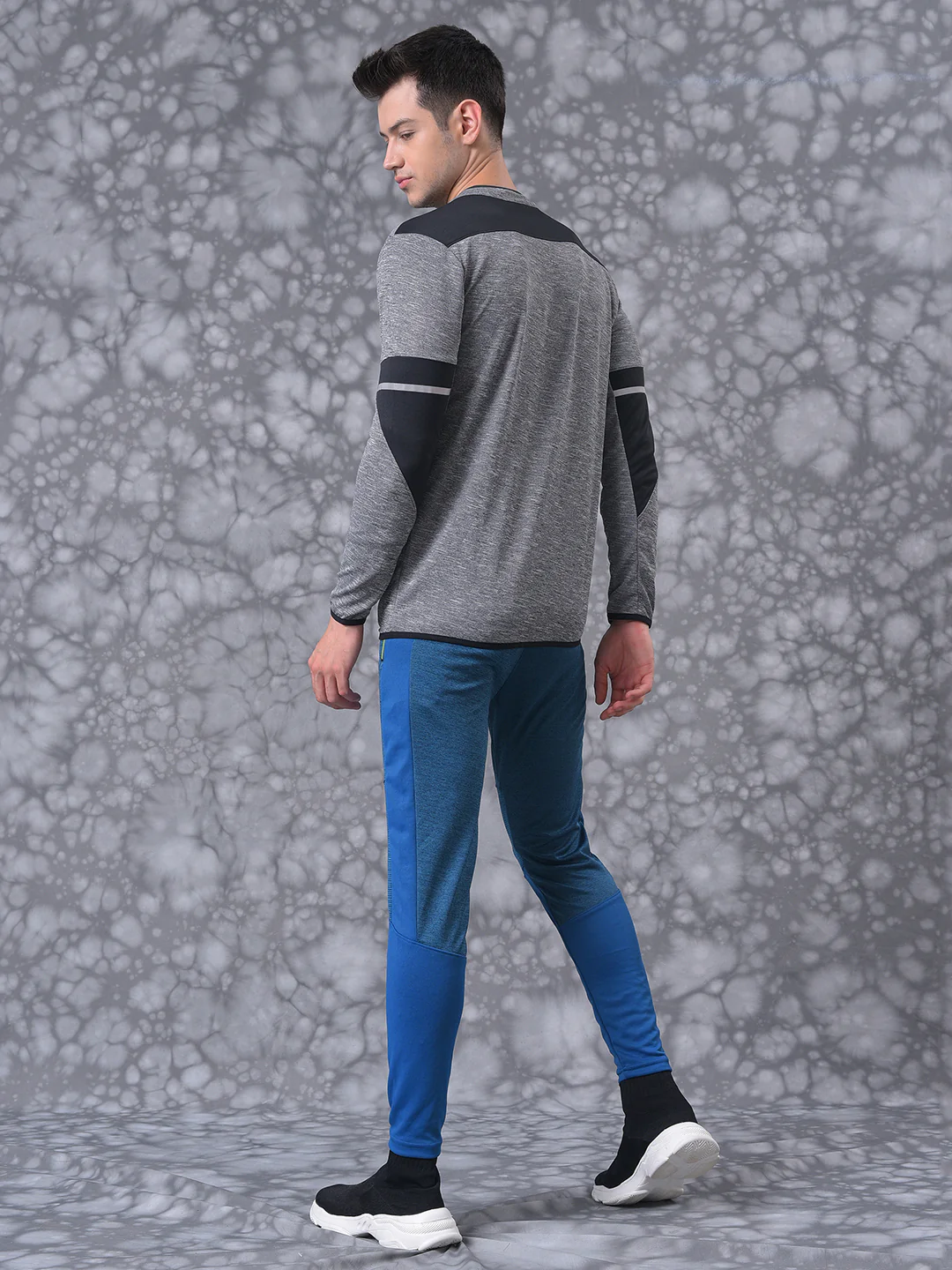 Solid Stylish Casual & Sports Tracksuit - Image 4