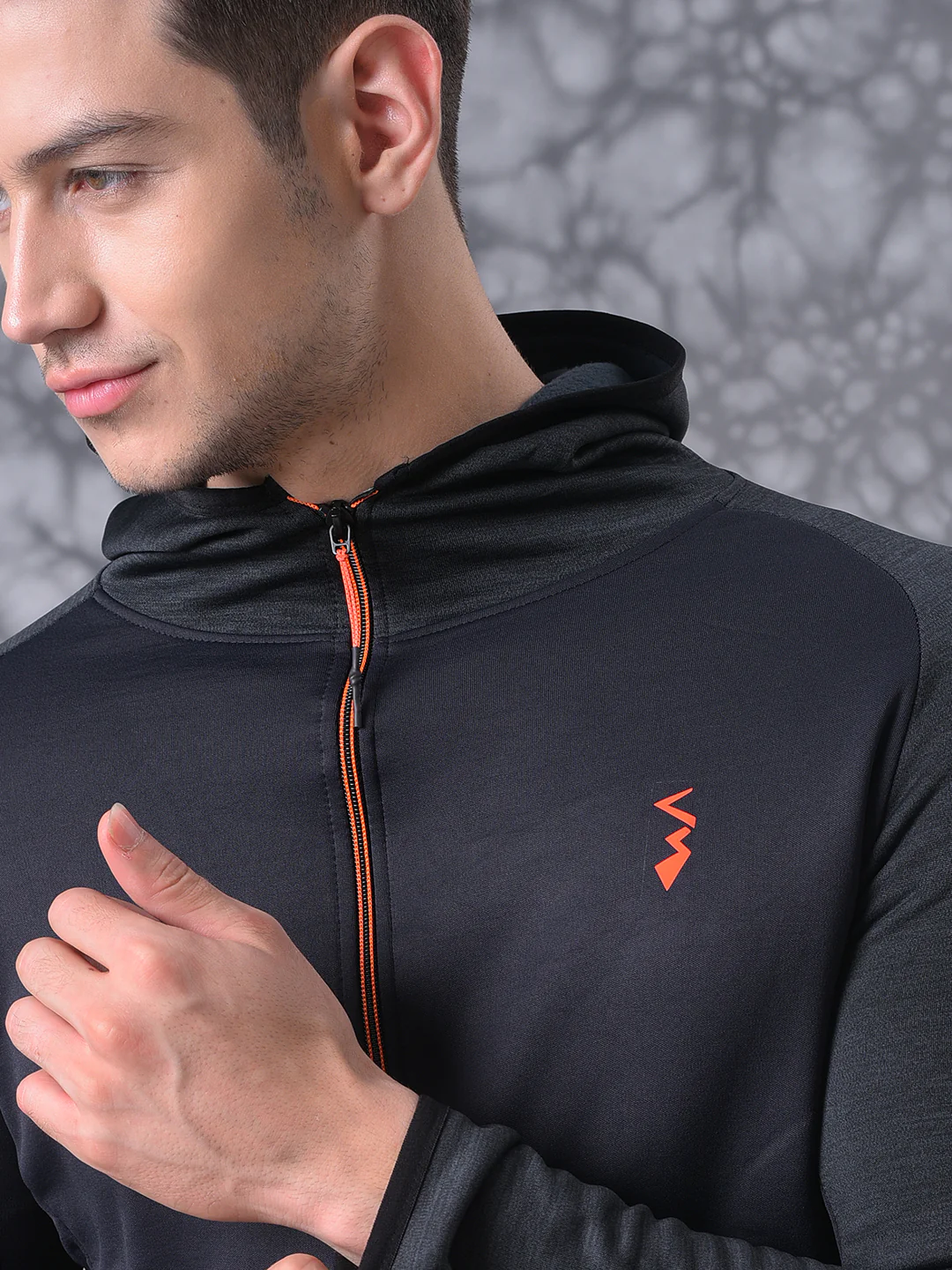 Solid Stylish Casual & Sports Hooded Tracksuit - Image 6