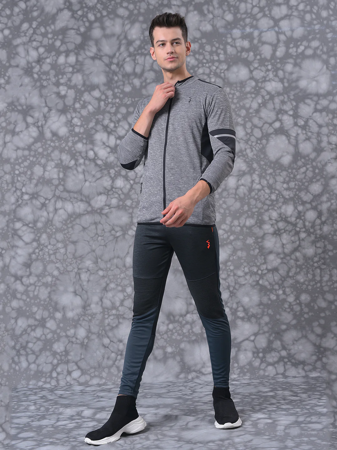 Solid Stylish Casual & Sports Tracksuit - Image 2