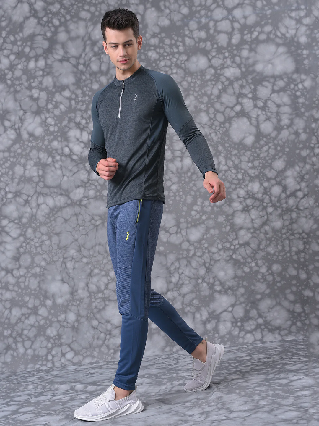 Solid Stylish Casual & Sports Tracksuit - Image 2