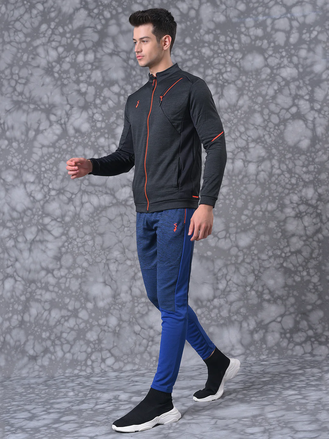 Solid Stylish Casual & Sports Tracksuit - Image 2