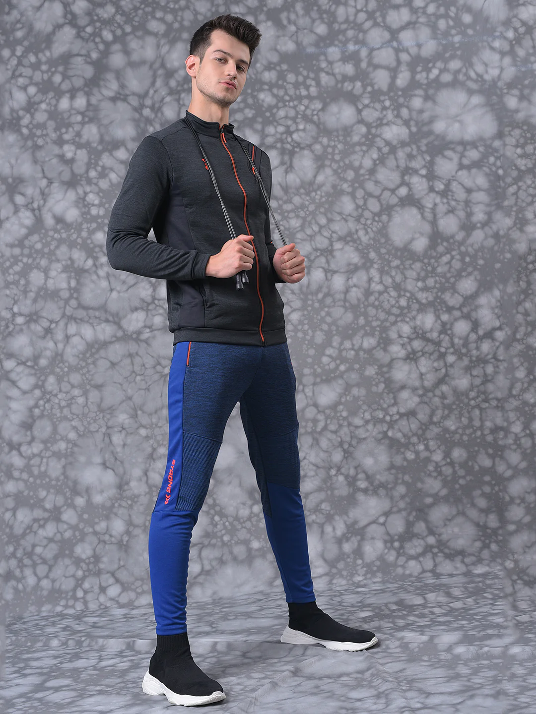Solid Stylish Casual & Sports Tracksuit - Image 5