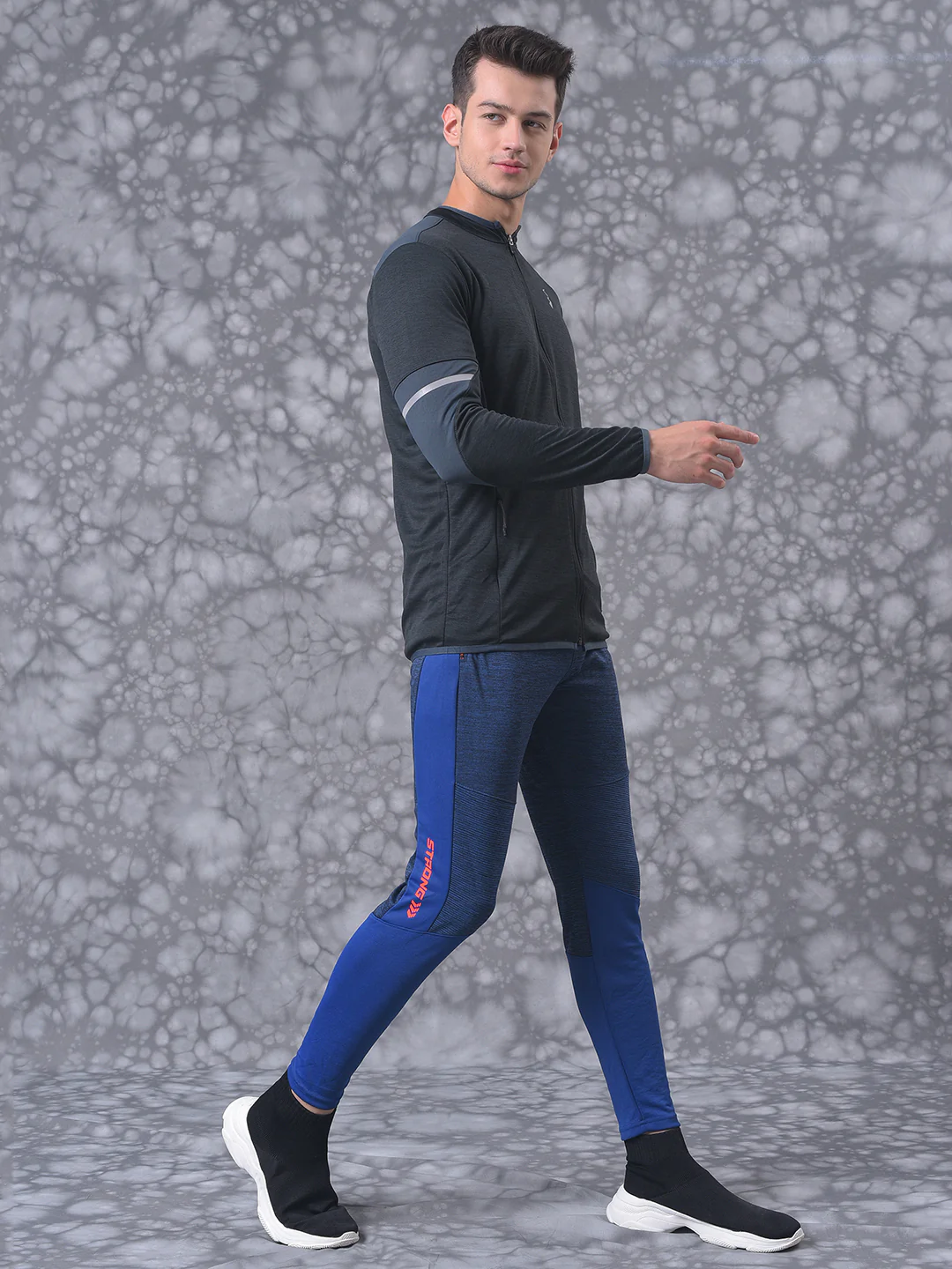 Solid Stylish Casual & Sports Tracksuit - Image 3
