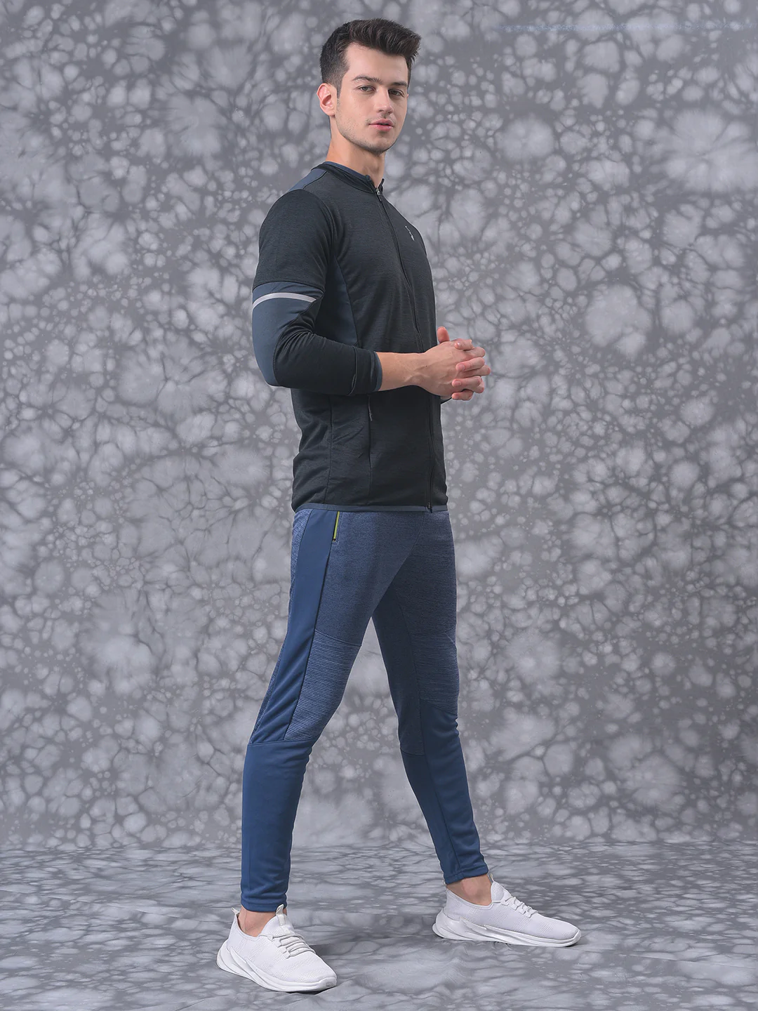 Solid Stylish Casual & Sports Tracksuit - Image 2