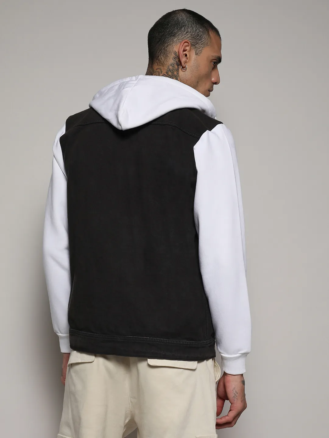 Medium-Wash Denim Jacket With Sweatshirt Sleeve - Image 4