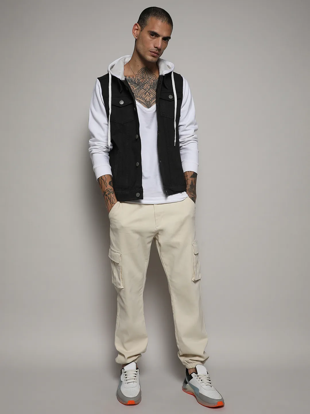 Medium-Wash Denim Jacket With Sweatshirt Sleeve - Image 5